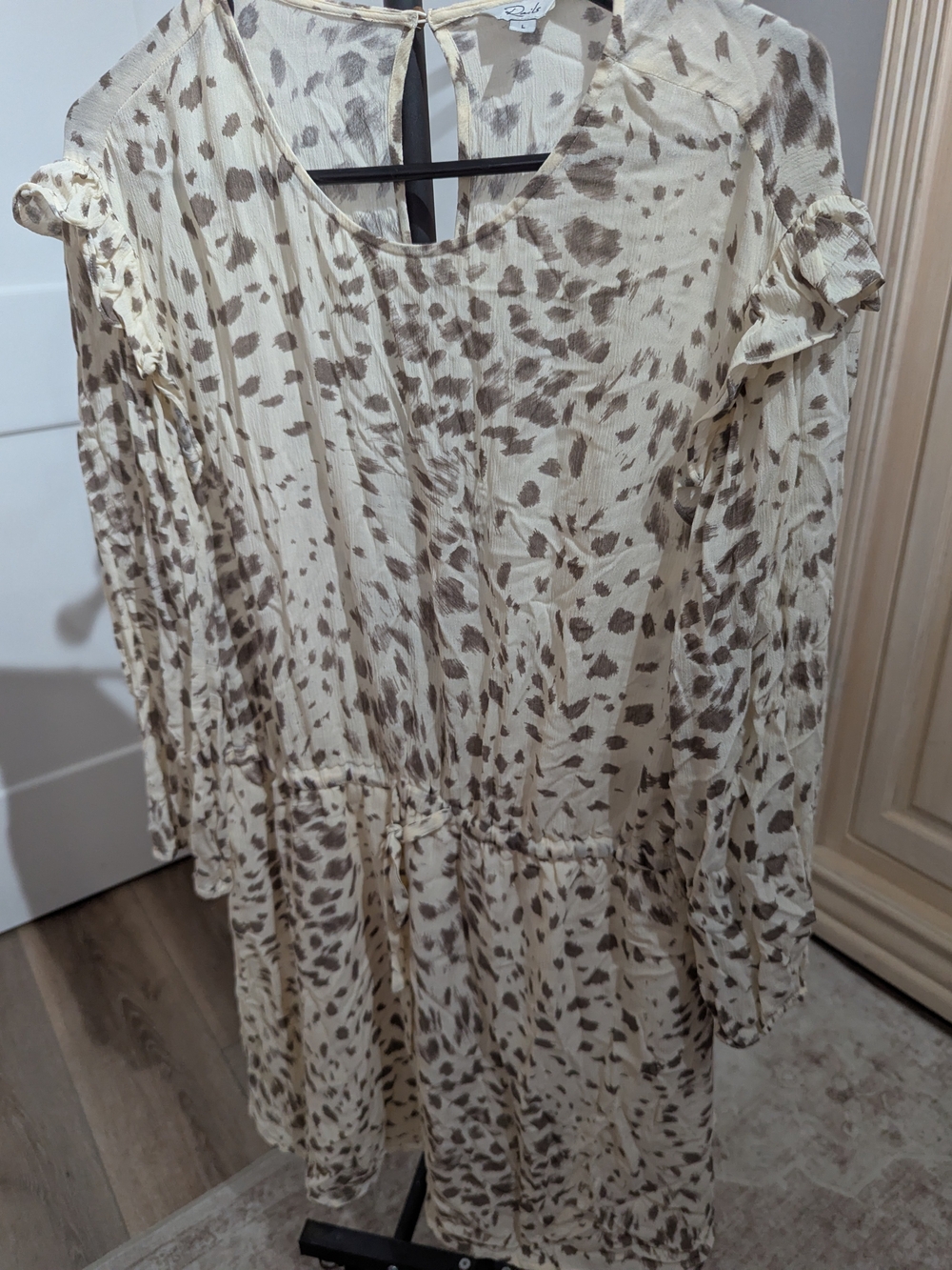 Rails Cream and Taupe Printed Ruffle-Sleeve Womens Dress
